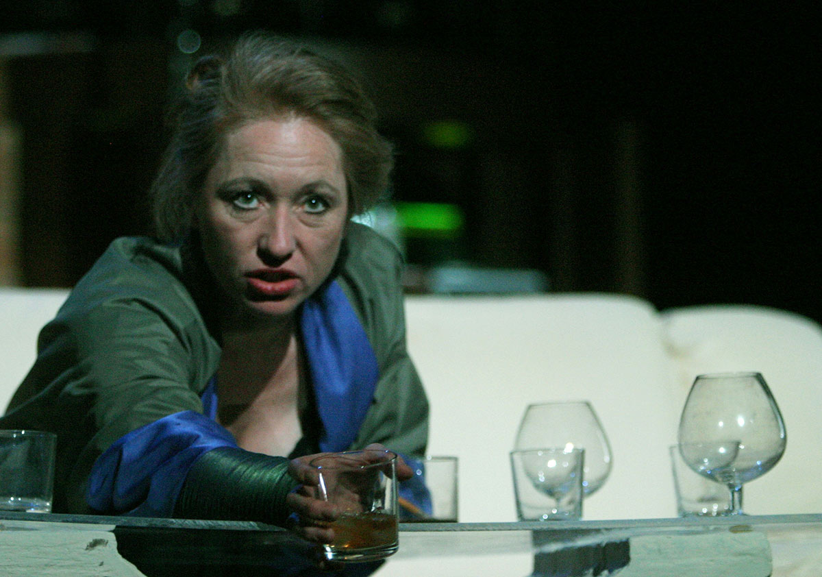 Aufnahme vom Theaterstück Wer hat Angst vor Virginia Woolf…? unter der Regie von Werner Müller