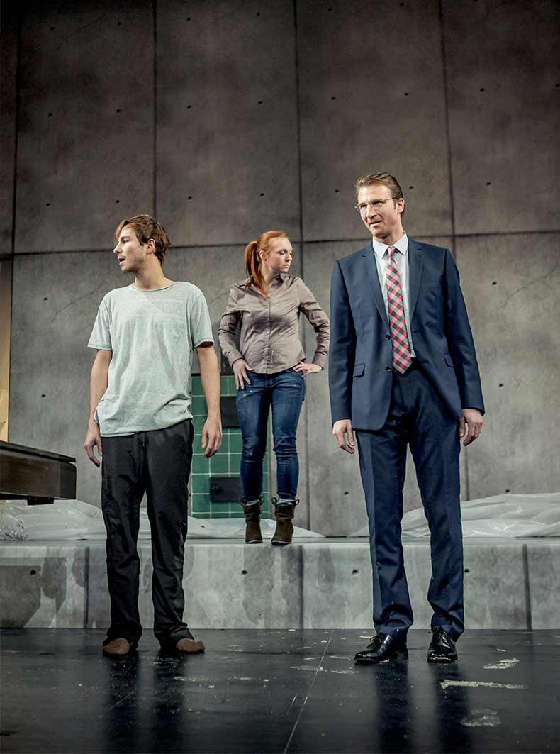 Aufnahme vom Theaterstück Ein Volksfeind unter der Regie von Werner Müller